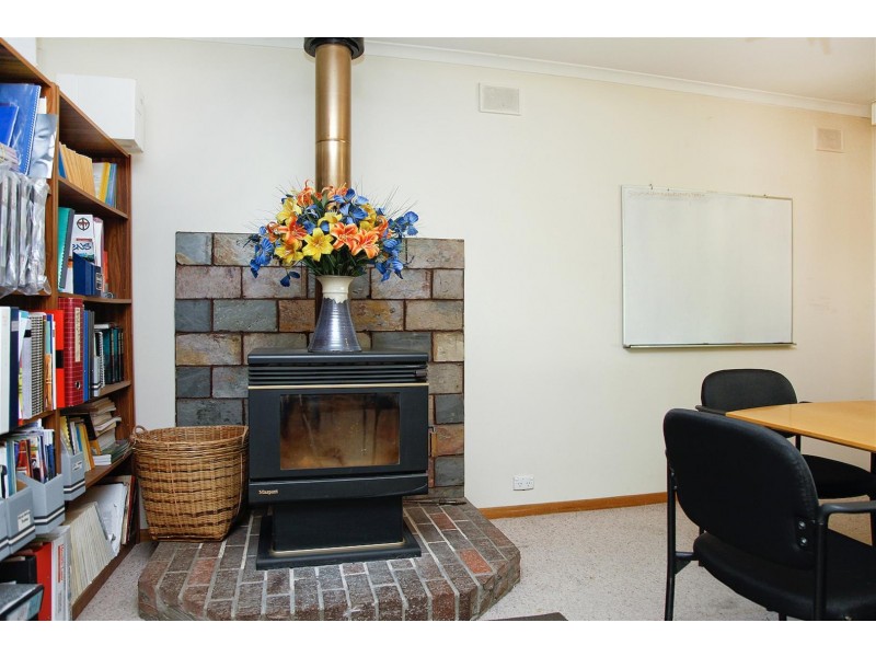 2 Avenue Road, Stirling SA 5152