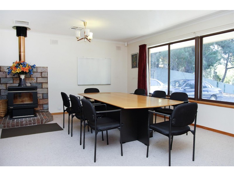 2 Avenue Road, Stirling SA 5152