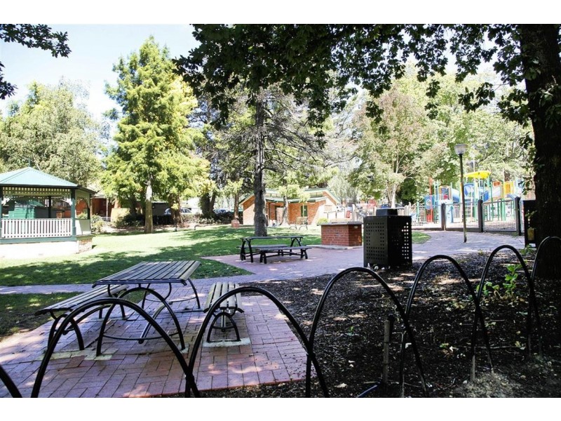 2 Avenue Road, Stirling SA 5152