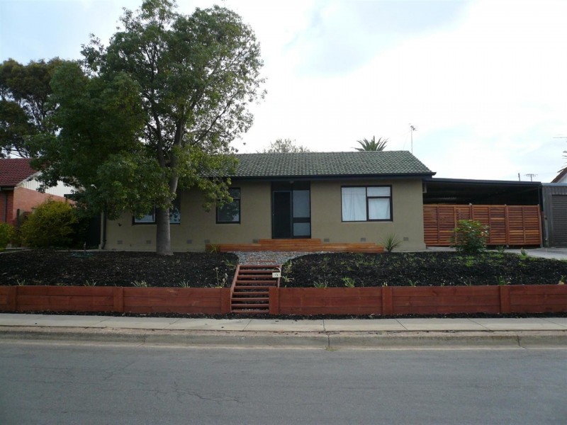 15 Tooma Street, O’sullivan Beach SA 5166