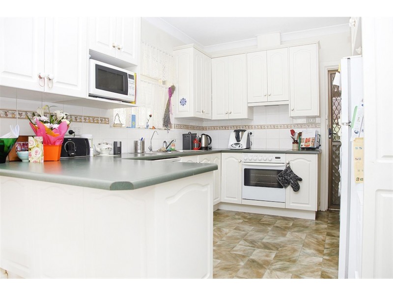 15 Meadowvale Road, Modbury SA 5092