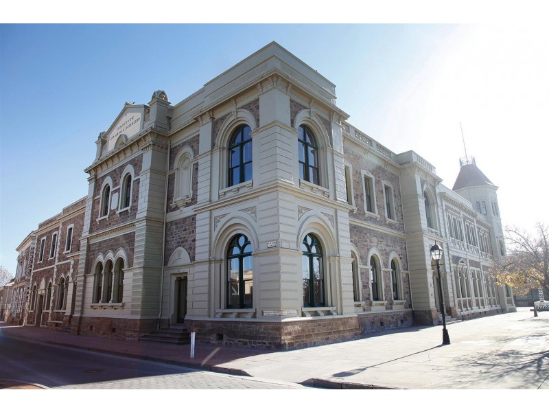 17 Commercial Road, Port Adelaide SA 5015