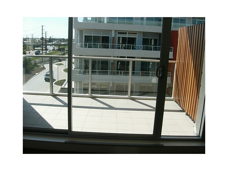 Apartment 401 Breeze 6-8 Wirra Drive New Port Quays, Port Adelaide SA 5015