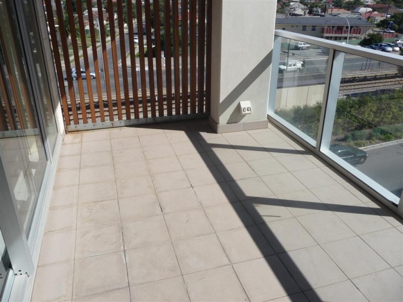 Apartment 401 Breeze 6-8 Wirra Drive New Port Quays, Port Adelaide SA 5015