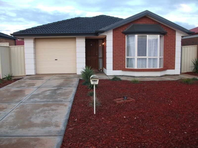 37 Strathaird Circuit, Smithfield SA 5114