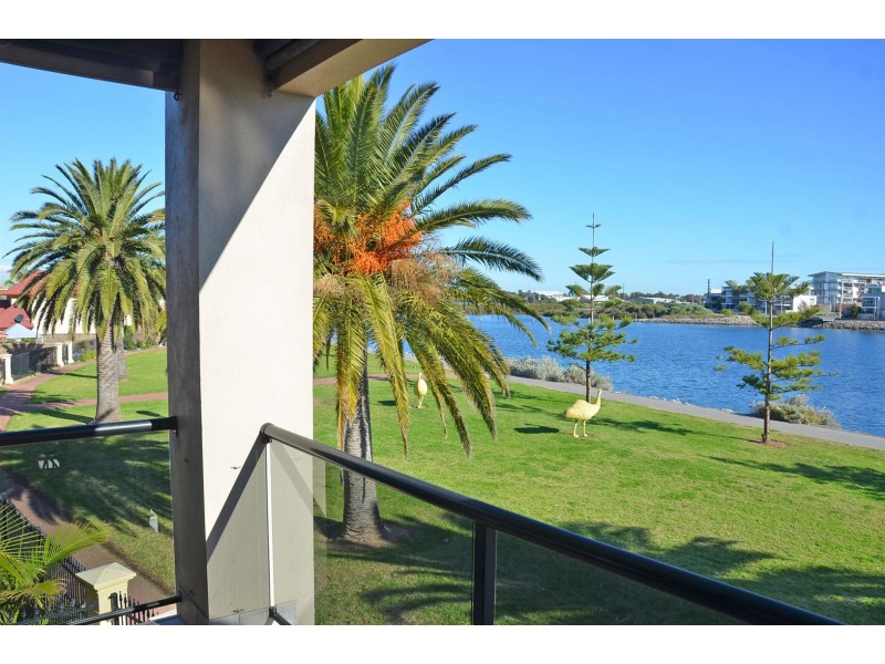 5 Sarnia Way, Port Adelaide SA 5015