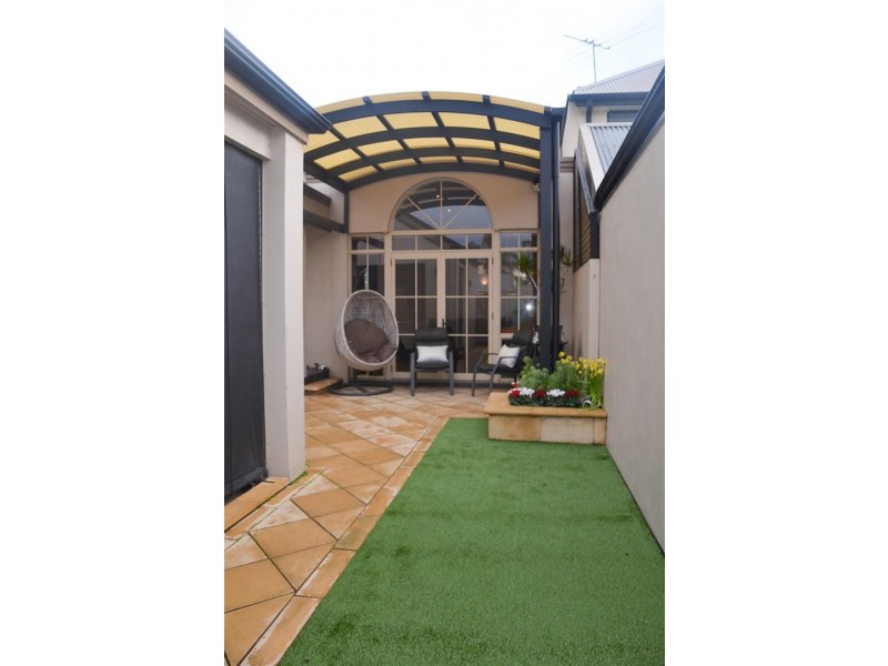 5 Sarnia Way, Port Adelaide SA 5015