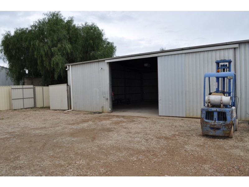 3,14 Hooke Rd, Elizabeth West SA 5113