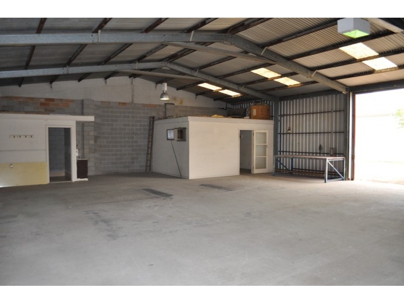 3,14 Hooke Rd, Elizabeth West SA 5113