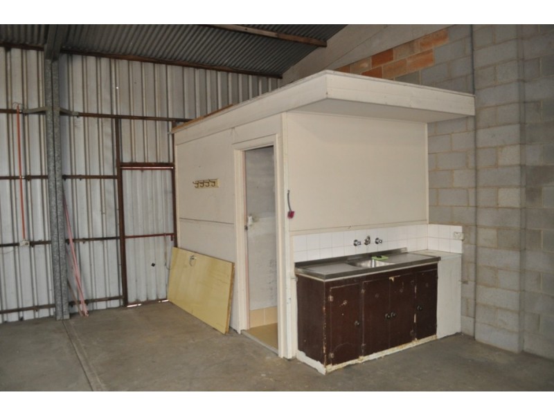 3,14 Hooke Rd, Elizabeth West SA 5113