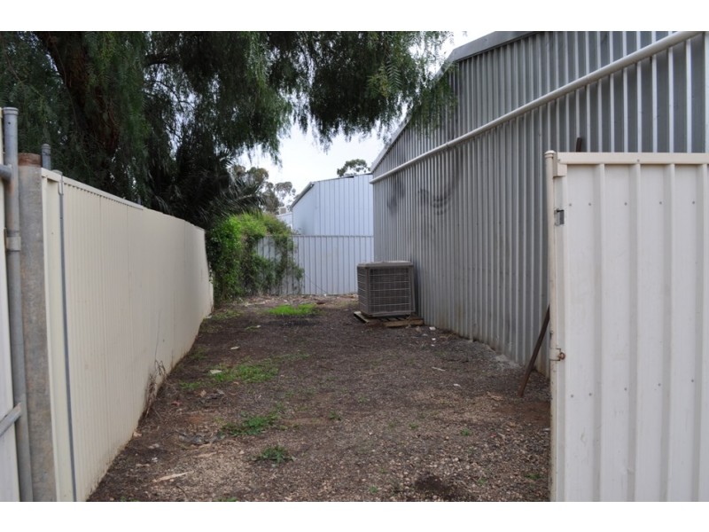 3,14 Hooke Rd, Elizabeth West SA 5113