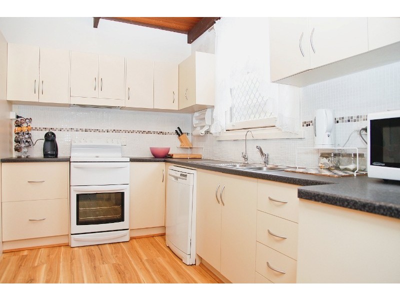 28 Barton Road, Elizabeth Downs SA 5113