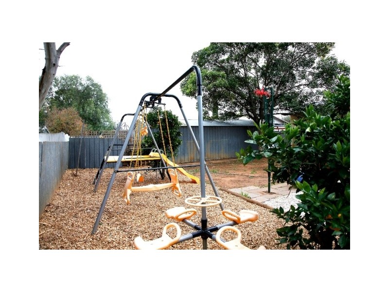 28 Barton Road, Elizabeth Downs SA 5113