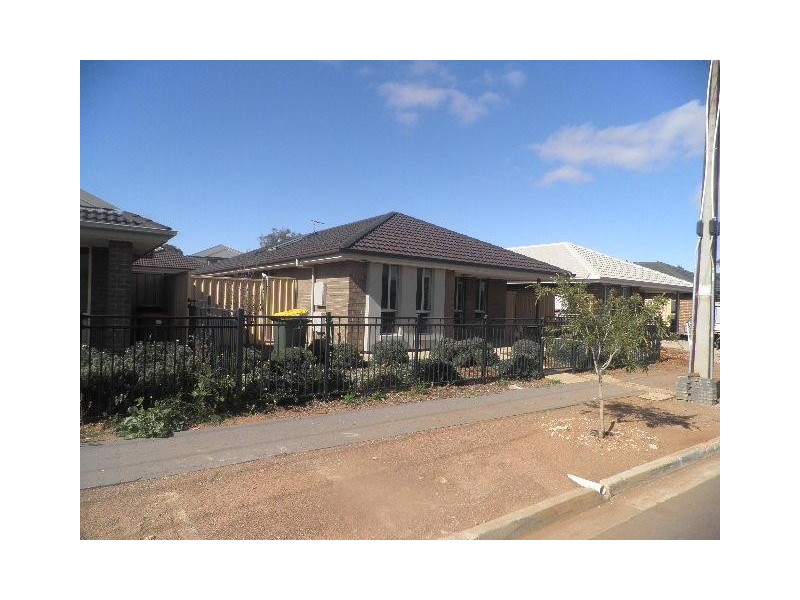 3 Saxon street, Smithfield Plains SA 5114