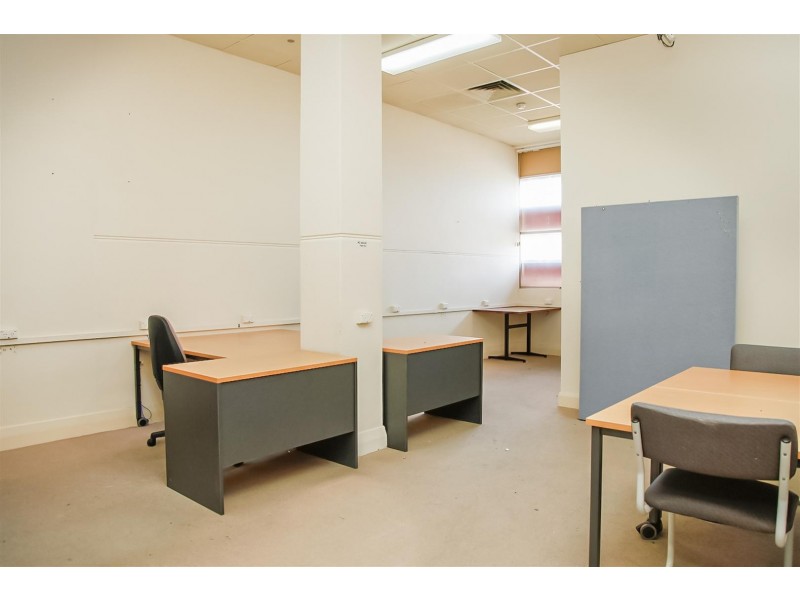 2 McLaren Parade, Port Adelaide SA 5015