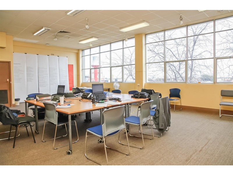 2 McLaren Parade, Port Adelaide SA 5015