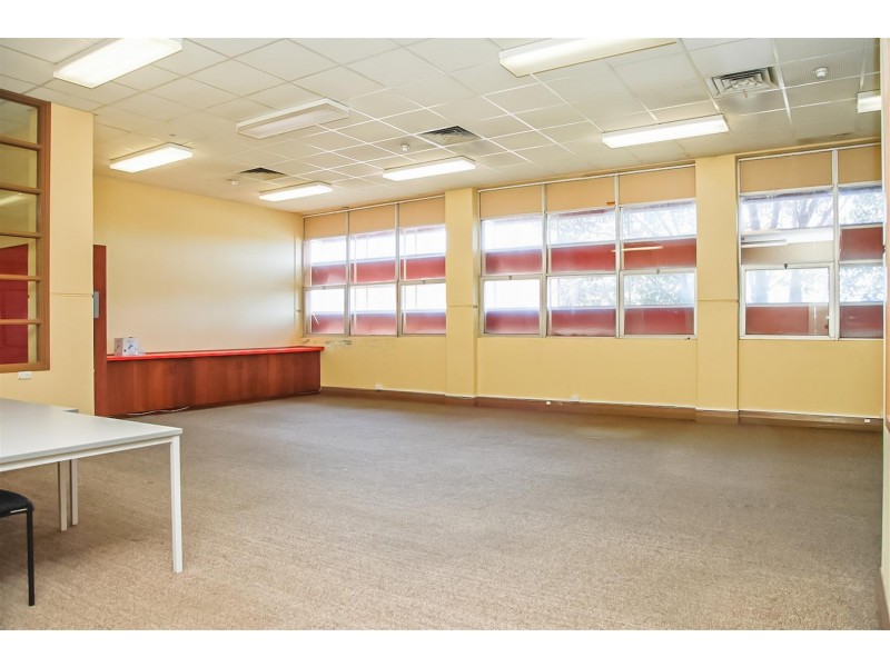 2 McLaren Parade, Port Adelaide SA 5015