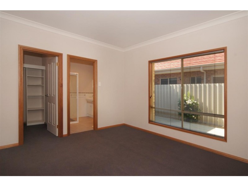 9 Wattle St, Murray Bridge SA 5253