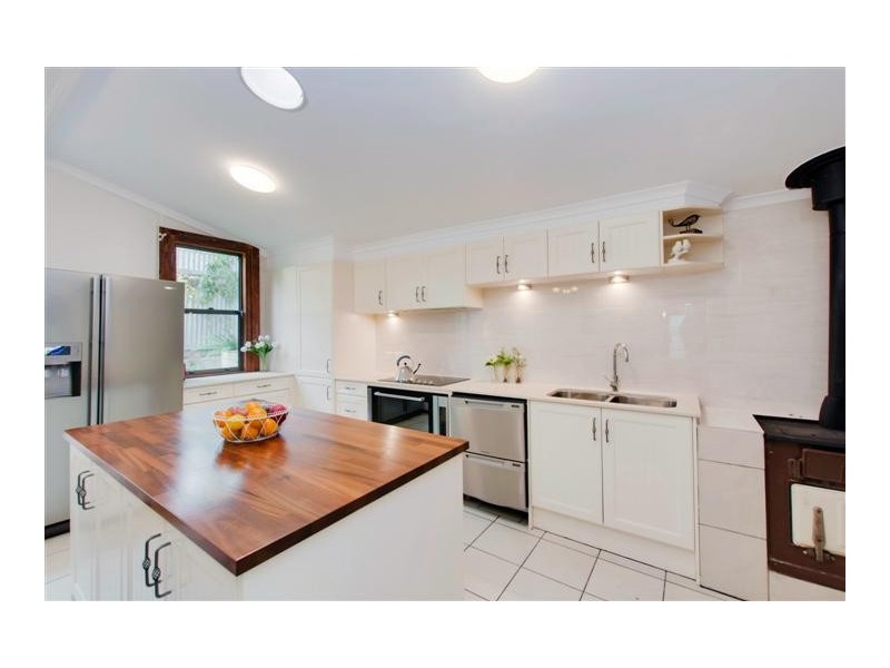 4 Cherington Street, Mount Barker SA 5251