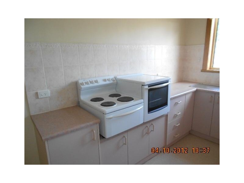 24 Twyford St, Elizabeth Grove SA 5112