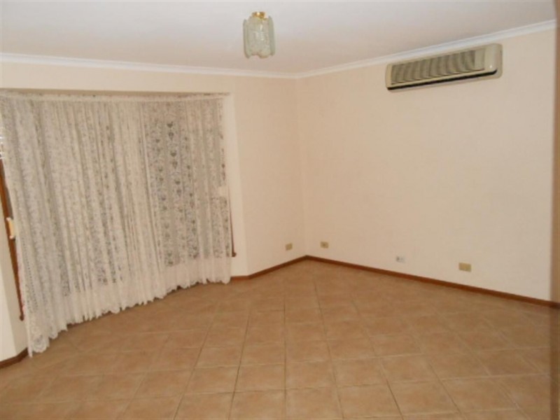 2/4 Warren  Avenue, North Haven SA 5018