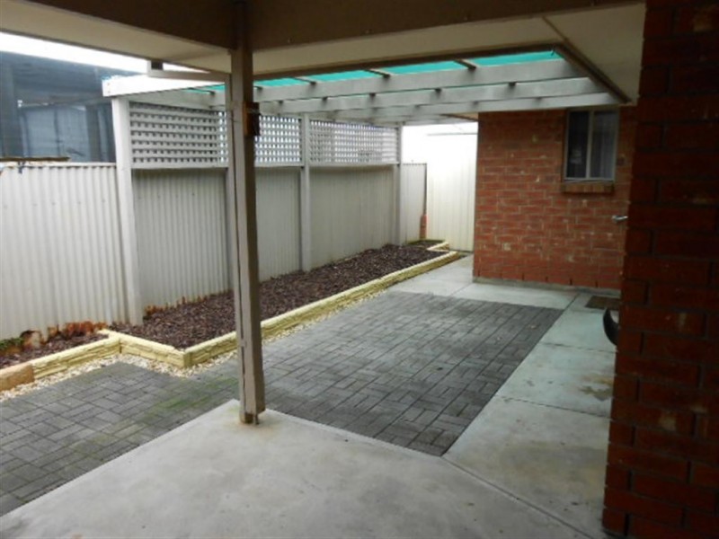 2/4 Warren  Avenue, North Haven SA 5018
