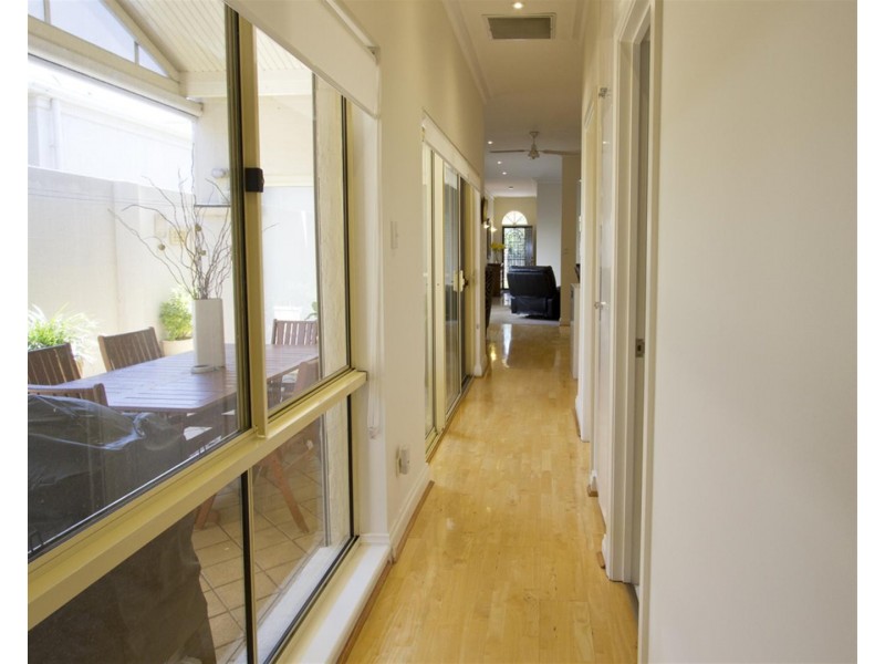 8 Charlesworth Court, Mile End SA 5031