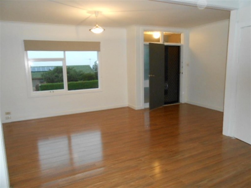 15 Tooma Street, O’sullivan Beach SA 5166