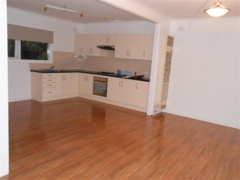 15 Tooma Street, O’sullivan Beach SA 5166