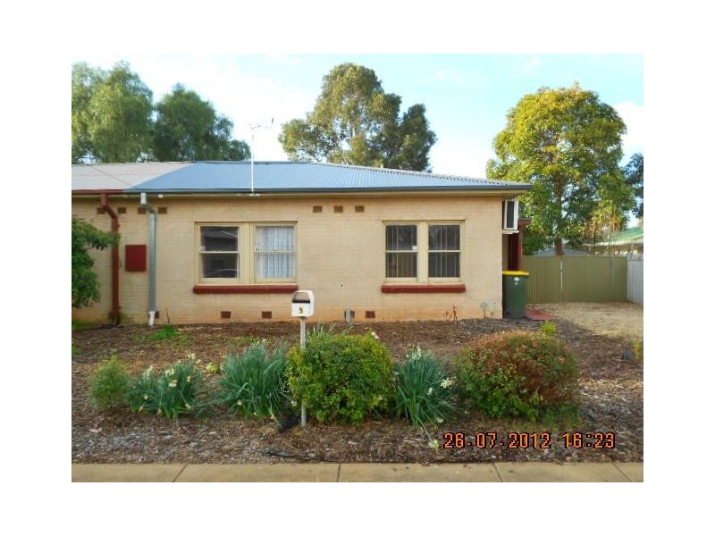 5 Hecker street, Elizabeth Grove SA 5112