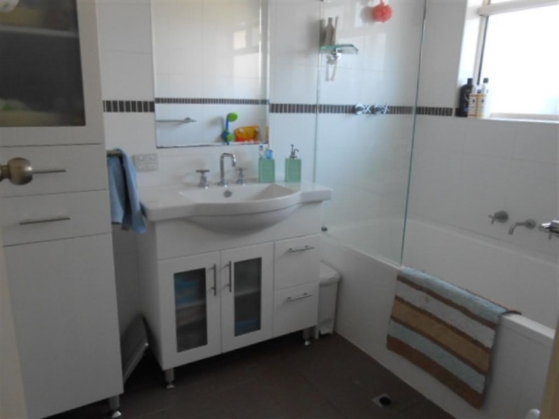 1-27a Barry Rd, Oaklands Park SA 5046