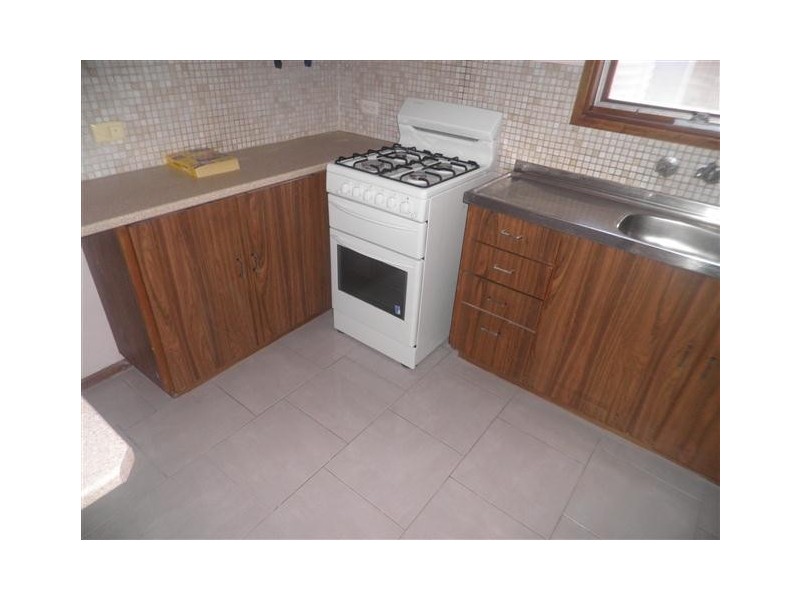 16 Parachilna court, Smithfield SA 5114