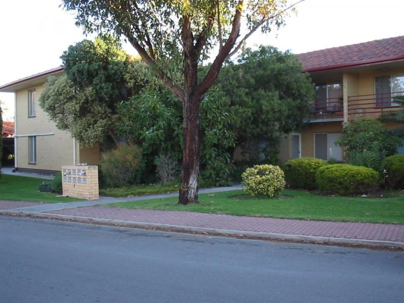 2/4 Douglas Grv, Glenelg North SA 5045