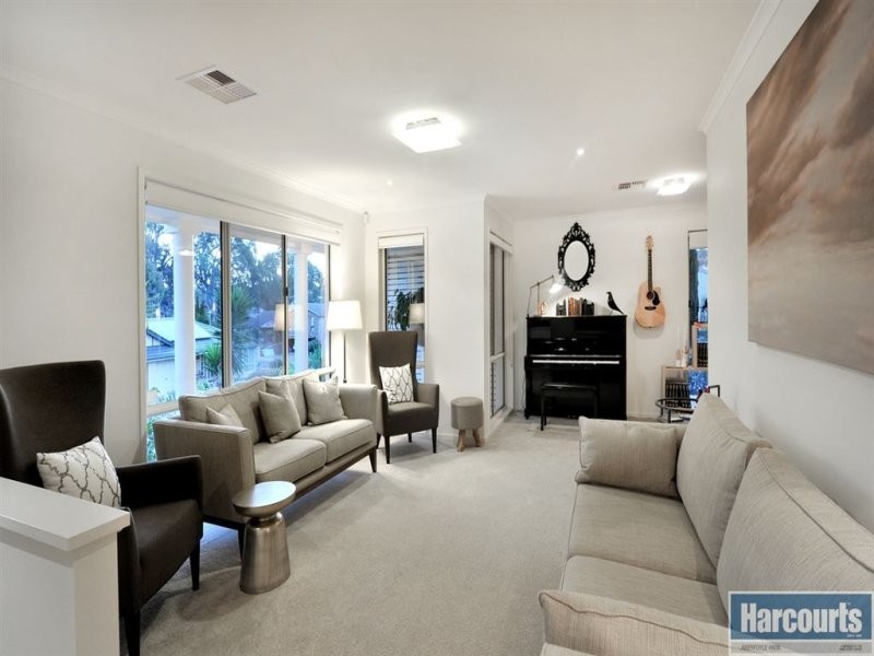65 The Oaks Parade, Aberfoyle Park SA 5159
