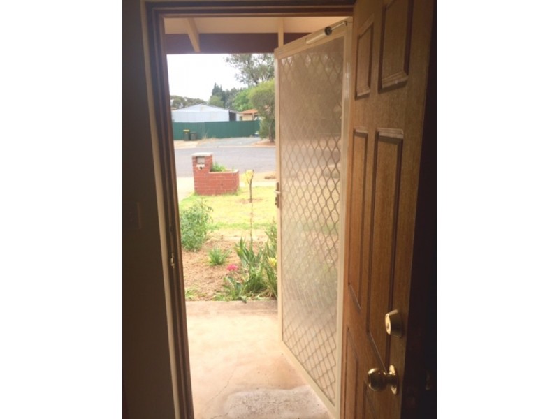 16 PARACHILNA CT, Smithfield SA 5114