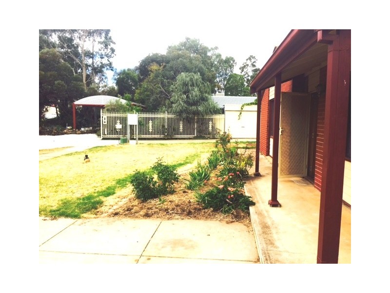 16 PARACHILNA CT, Smithfield SA 5114