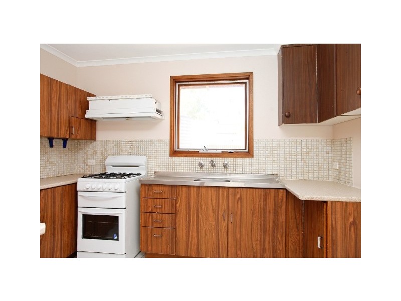 16 PARACHILNA CT, Smithfield SA 5114