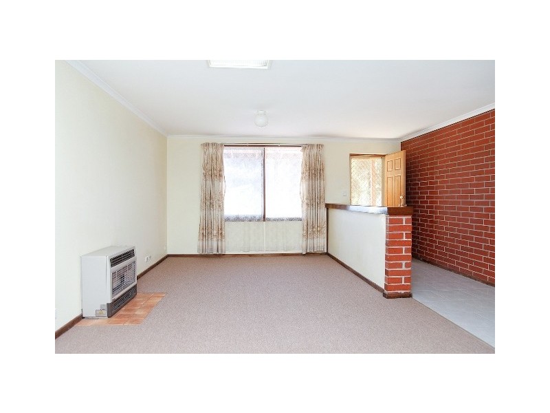 16 PARACHILNA CT, Smithfield SA 5114