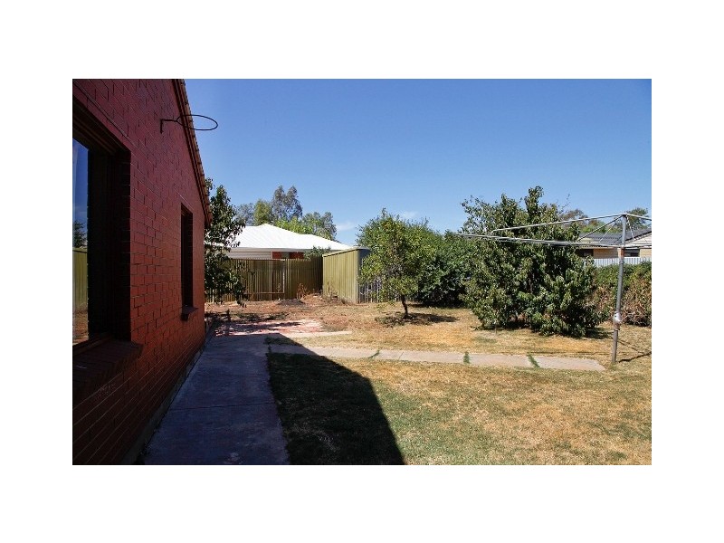 16 PARACHILNA CT, Smithfield SA 5114