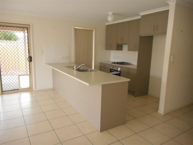 4 Tidewater St, Aldinga Beach SA 5173