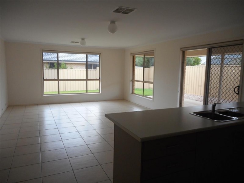 4 Tidewater St, Aldinga Beach SA 5173