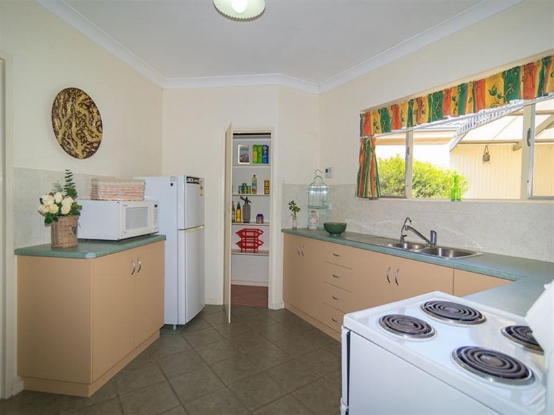 1 Diamond St, Morphett Vale SA 5162