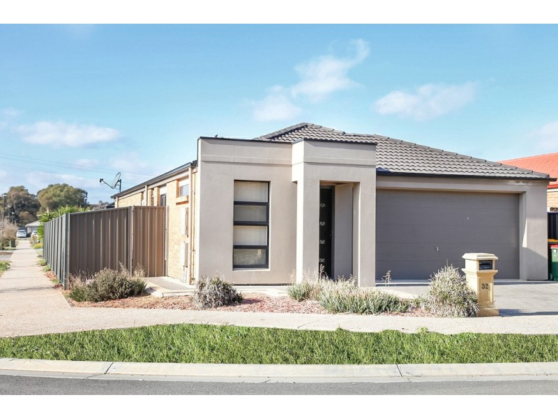 32 WATTLEBIRD DR, Burton SA 5110