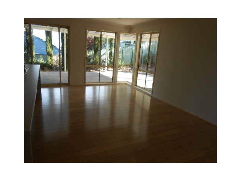 65 The Oaks Pde, Aberfoyle Park SA 5159