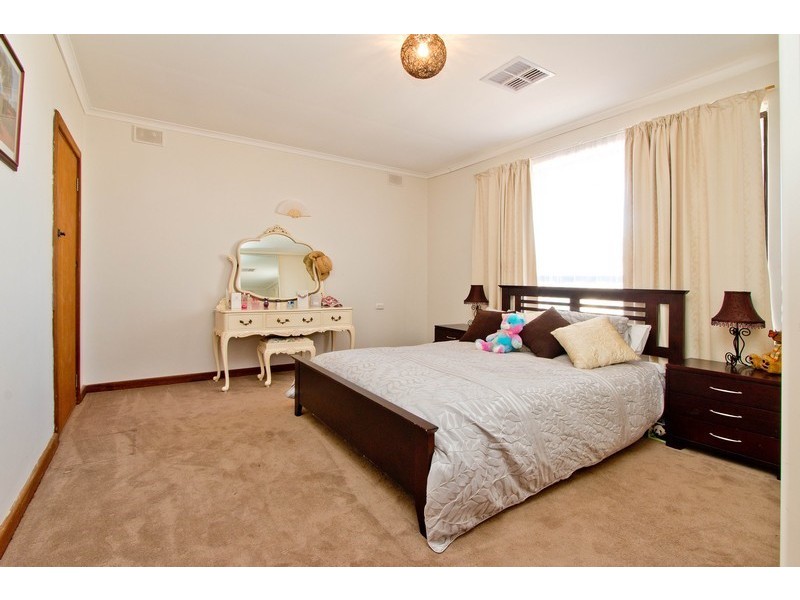 25 Trotters Drive, Globe Derby Park SA 5110