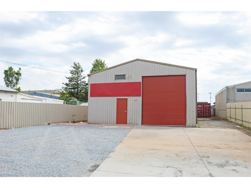 9 Frederick St, Cavan SA 5094