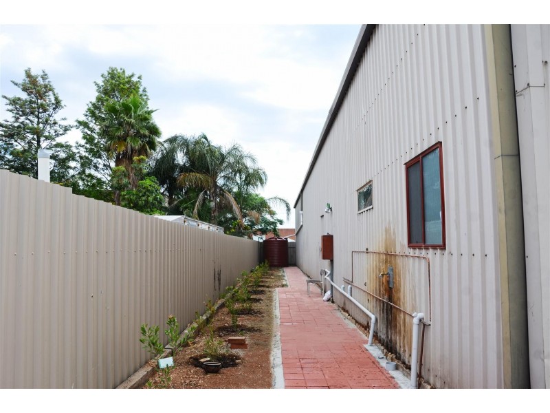 9 Frederick St, Cavan SA 5094
