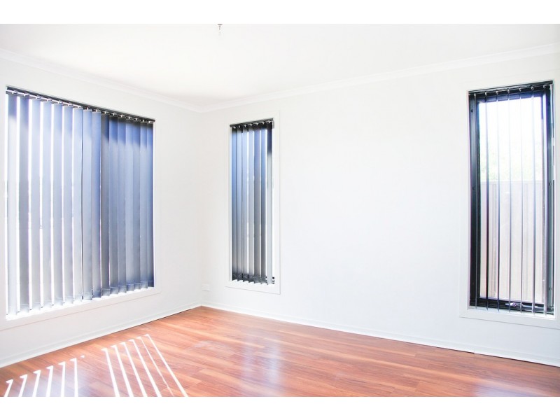 2 SITTELLA AVE, Burton SA 5110