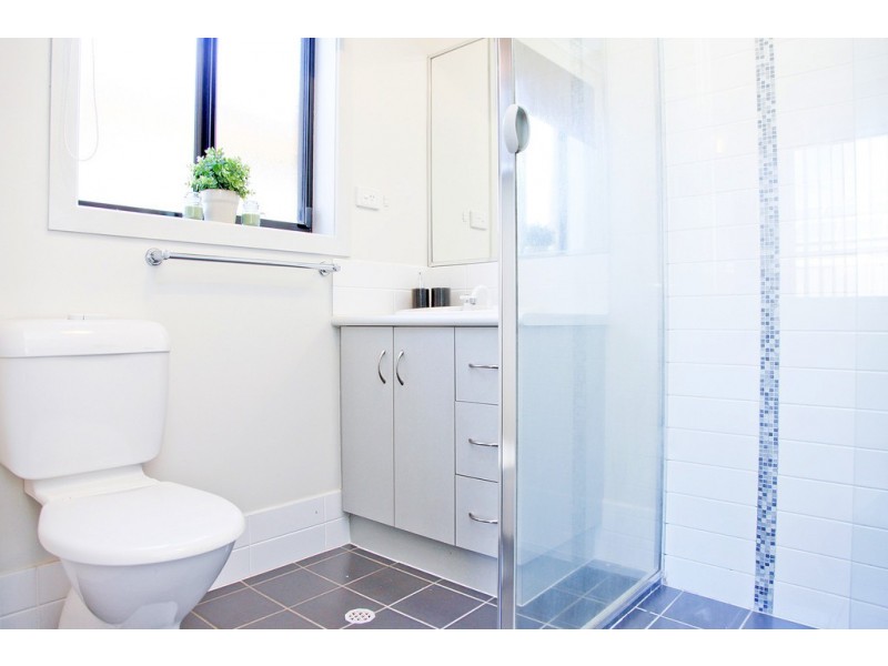 2 SITTELLA AVE, Burton SA 5110