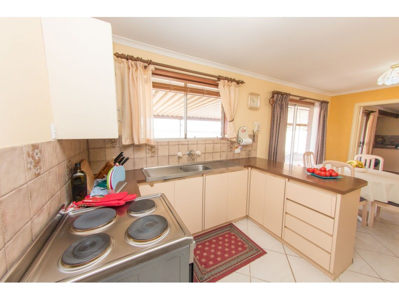 576 MEDLOW RD, Uleybury SA 5114